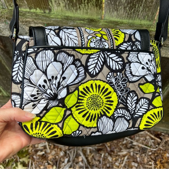New Vera Bradley Crossbody Citron Purse - Picture 2 of 11